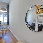 Apartament Pau Stylish In The Heart Of