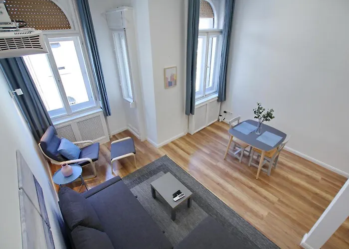Pau Stylish In The Heart Of Appartement Boedapest
