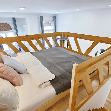 Pau Stylish In The Heart Of Apartment Budapest