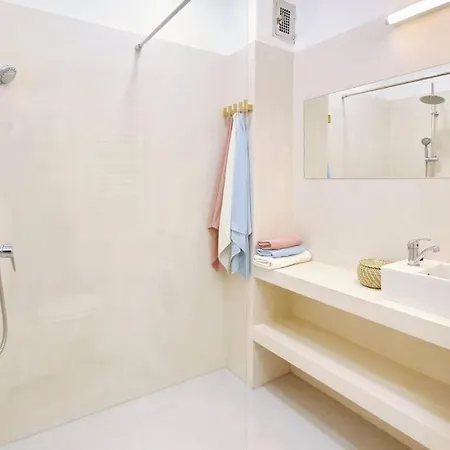 Pau Stylish In The Heart Of Apartment *