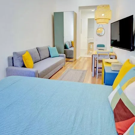 Pau Stylish In The Heart Of Apartment